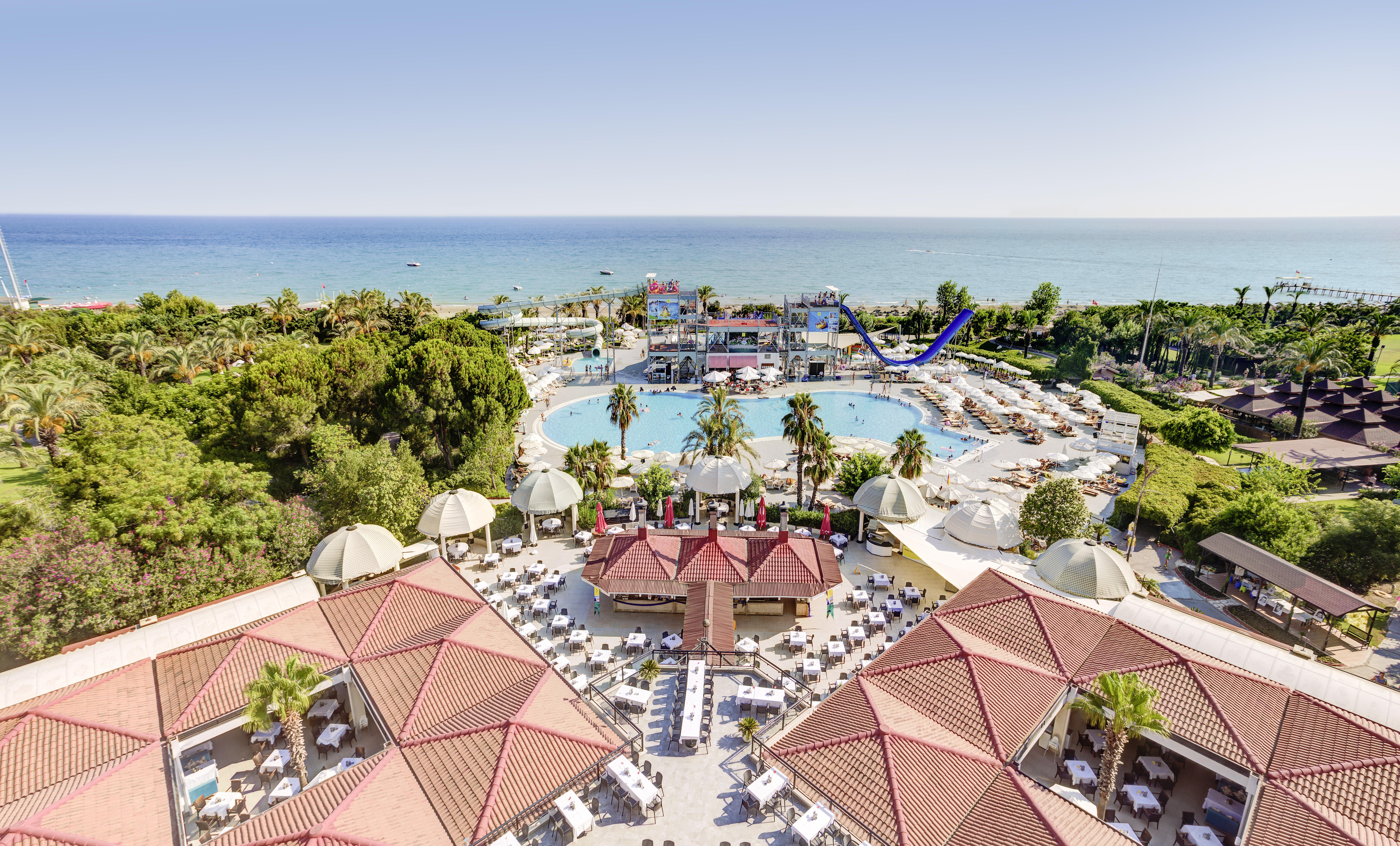 อควาเวิลด์ เบเล็ก Hotel อันตัลยา ภายนอก รูปภาพ Aerial view of the resort