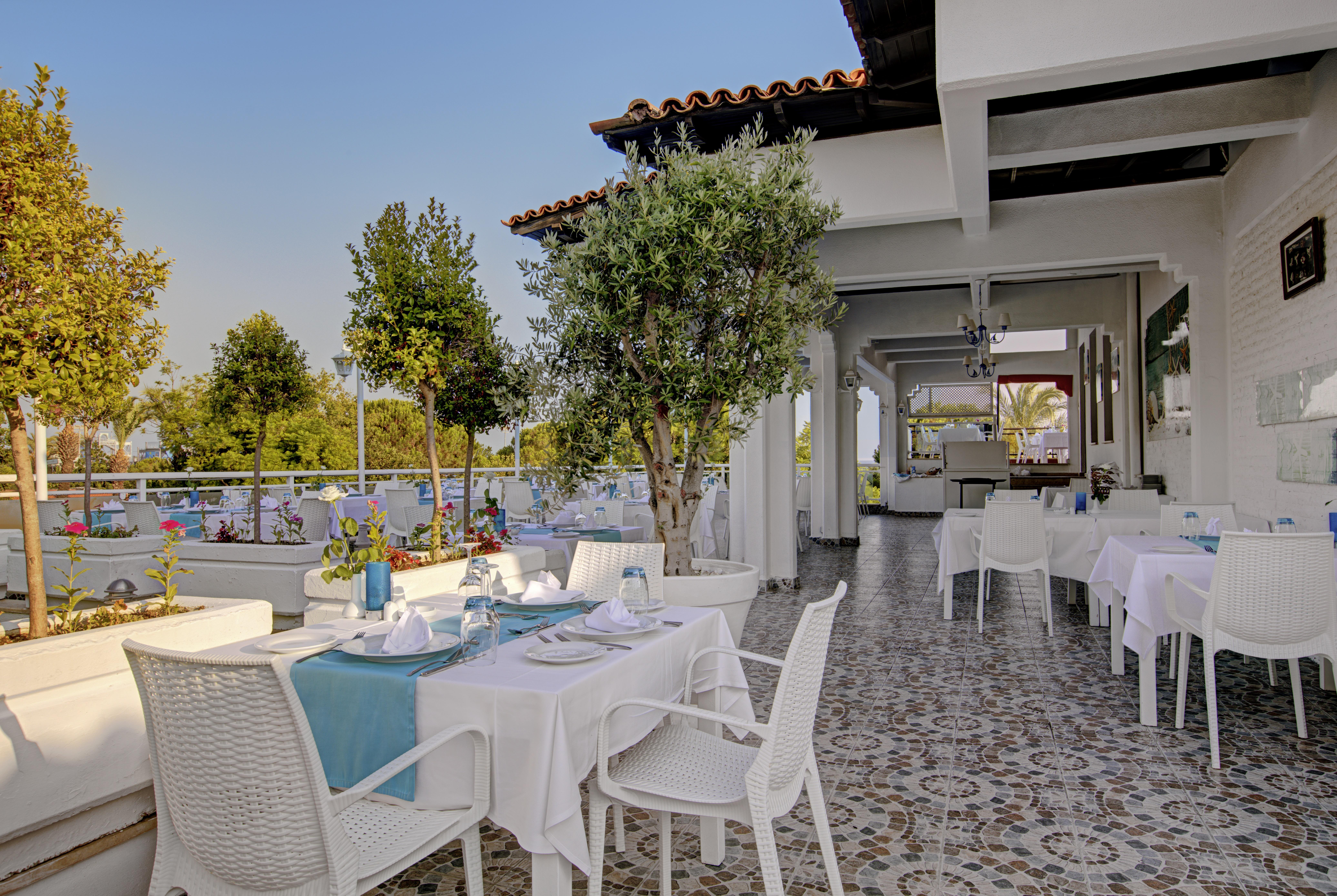 อควาเวิลด์ เบเล็ก Hotel อันตัลยา ภายนอก รูปภาพ Restaurant